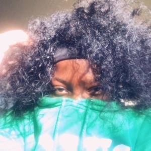 Meet your Posher, Ćurlyheád